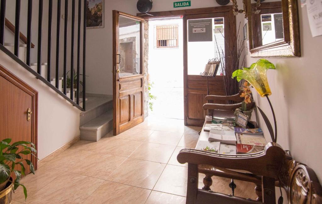 Hostal Alba Taruta Guadalupe  Exteriör bild